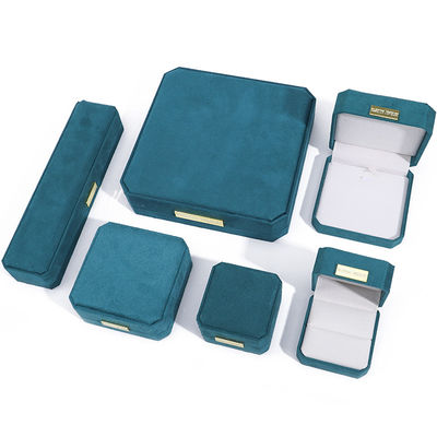 八角形ベルベットジュエリーボックス カスタマイズ可能なジュエリーボックス 孔雀グリーンに金色のパッチ