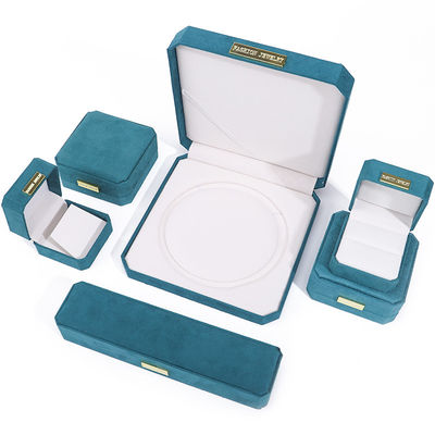 八角形ベルベットジュエリーボックス カスタマイズ可能なジュエリーボックス 孔雀グリーンに金色のパッチ