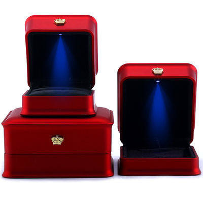 宝石パッケージ ハンホング カスタム 豪華な王冠 LED ボックス ブレスレット ネックレス リング