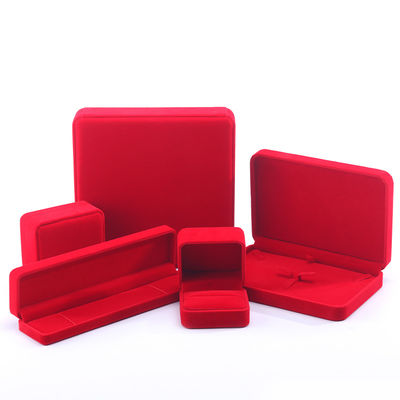 中国 製造 卸売 豪華 ベルベット 赤 宝石 梱包 箱 宝石 オーダーメイド 高級 ネックレス ブレスレット イヤリング リング 宝石 箱 ロゴ付き 梱包