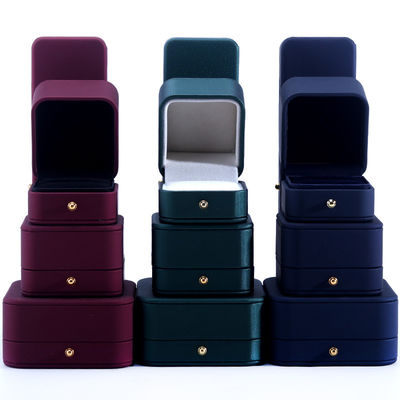 購入 カスタムロゴ 宝石 パッケージ ハンホング PU 革箱 ネックレス ブレスレット イヤリング 指輪 online manufacture