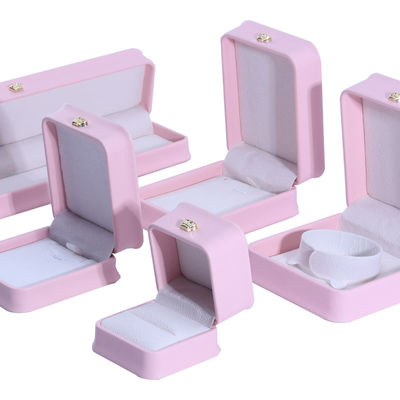 購入 ピンクスタッドイヤリング ブレスレット ネックレスリング ジュエリーボックス online manufacture
