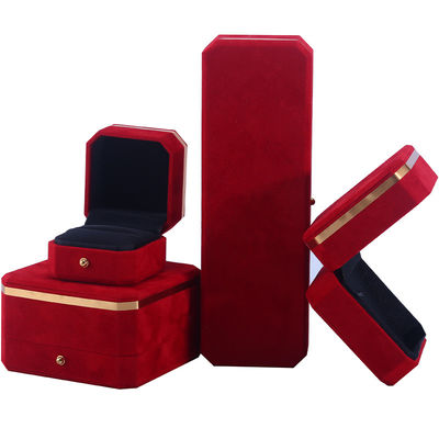 OEM ODM 手作り宝石箱 オーダーメイドロゴ 赤 ベルベット宝石箱 金色の縁