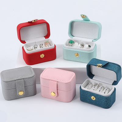 ミニ PU レザー イヤリング ストッド 収納ボックス ジュエリーホルダー ボタン閉付