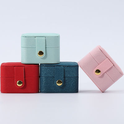 ミニ PU レザー イヤリング ストッド 収納ボックス ジュエリーホルダー ボタン閉付