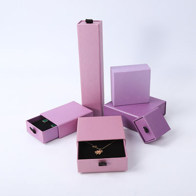 卸売製造 エコフレンドリー 高品質 ギフト 宝石箱 パーソナライズされたカスタムリング ネックレス イヤリング ブレスレット 包装 紫紙紙引き出し 宝石箱 ロゴ付き