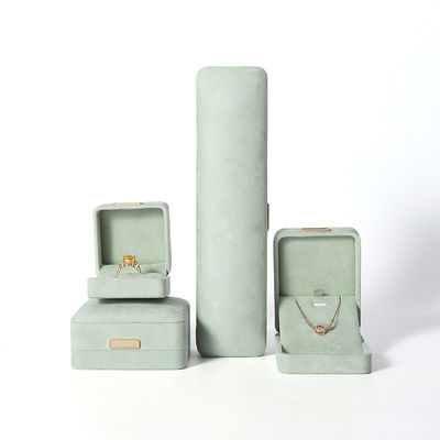 八角形ライトグリーンベルベットジュエリーボックス カスタマイズ可能なフリップジュエリーボックス ゴールデンパッチ付き