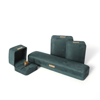 八角形アーミーグリーンベルベットジュエリーボックス カスタマイズ可能なフリップジュエリーボックス 金色のパッチ付き