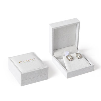 高級のベールベットの白い四角い宝石箱 ブレスレット ネックレスリングの包装