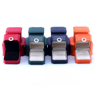 11*11*5.5cm カスタマイズされたカラーリングデザイン PU革宝石箱 ネックレスブレスレット